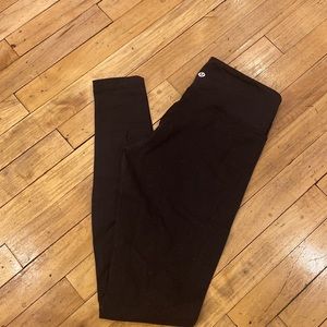 black lululemon leggings